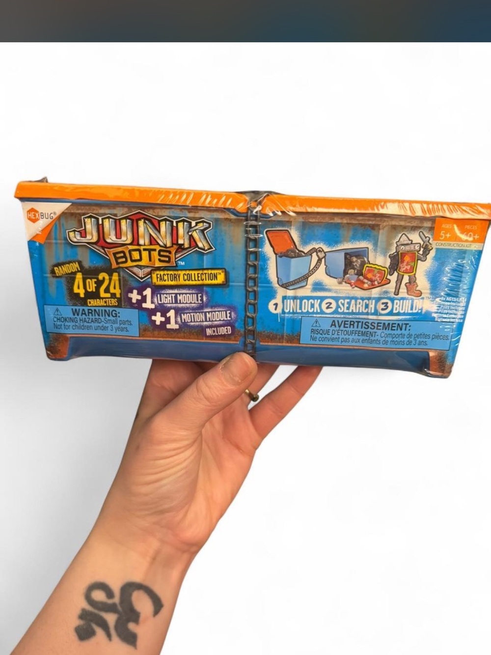 Junkbots Mystery Pack Kids Toy - Blue and Orange Collector Case - Picture 5 of 6